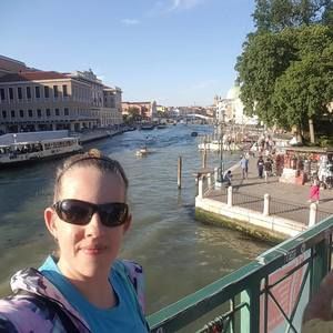 Meet your Posher, Laura